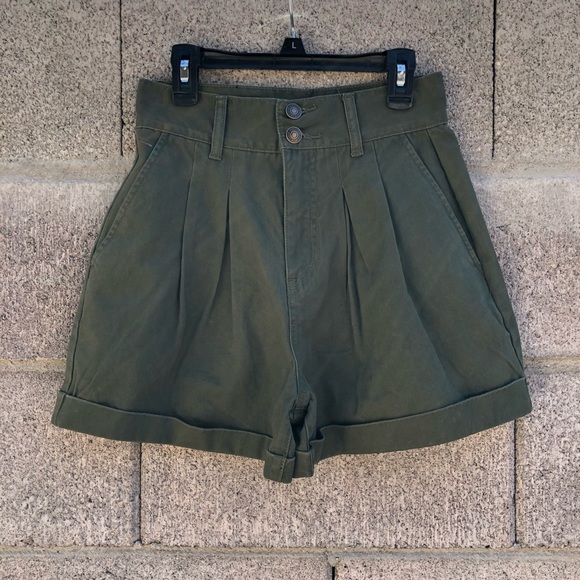 Olive green shorts SIZE: XS - Picture 1 of 4